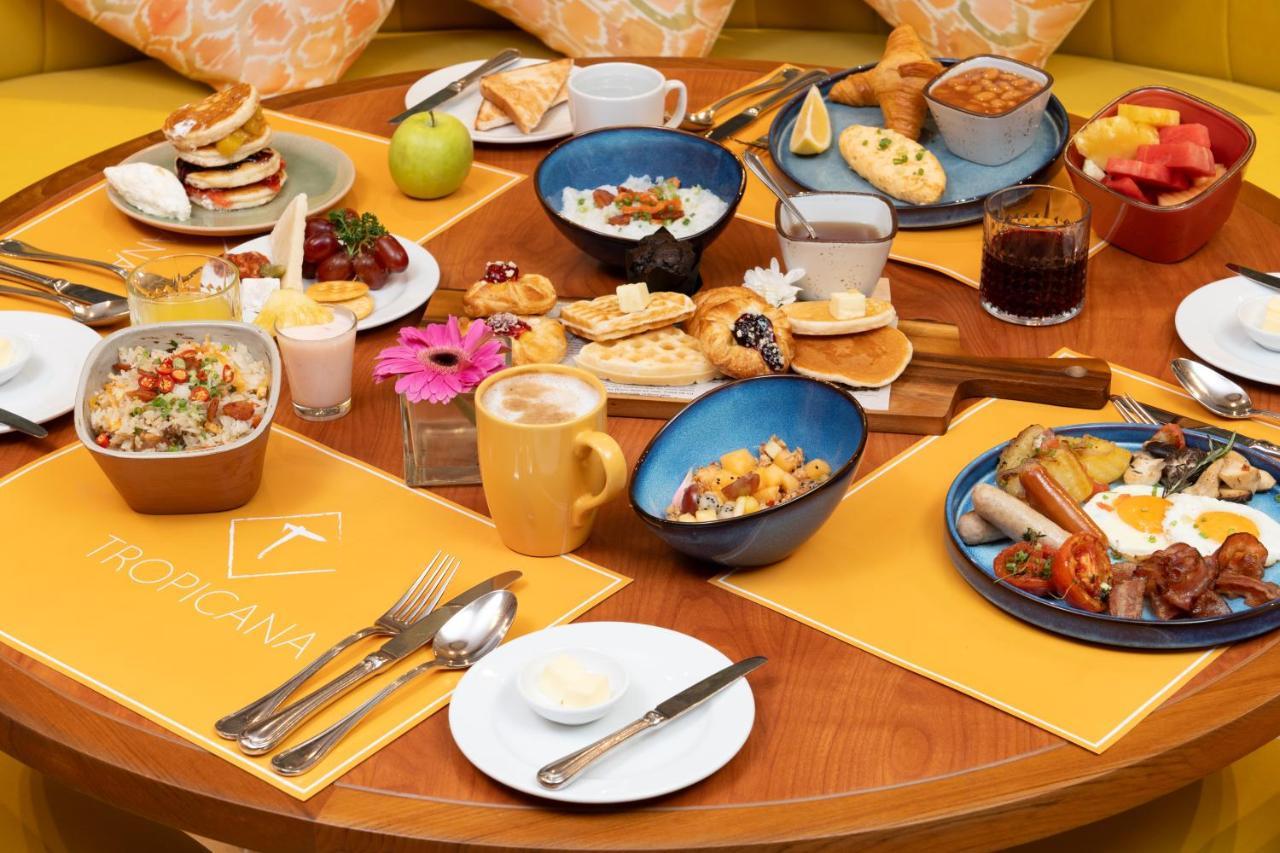 Nh Bangkok Sukhumvit Boulevard Buitenkant foto A breakfast buffet